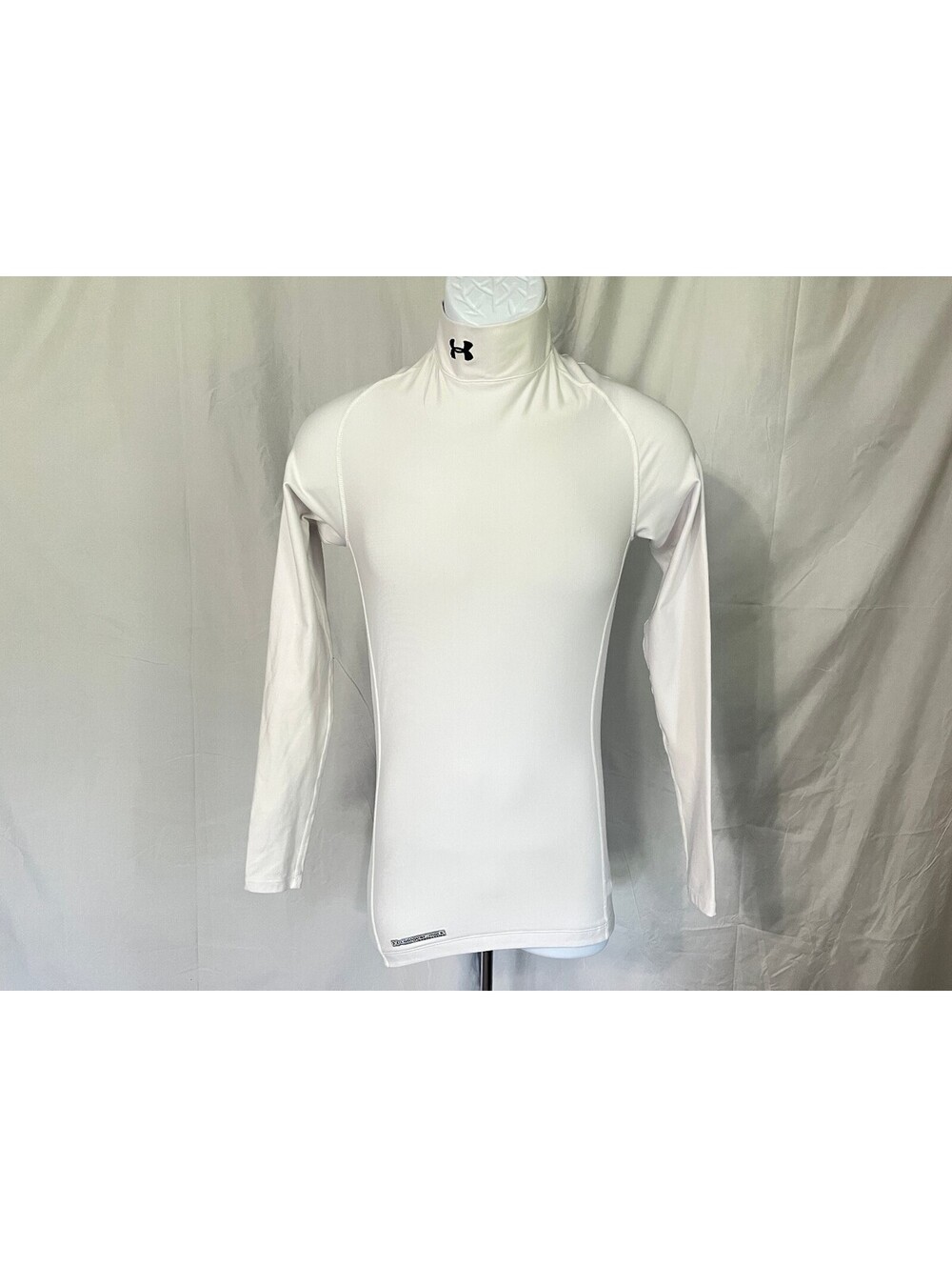 Under Armour Men's White Mock Neck Compression ColdGear Base Layer Shirt M